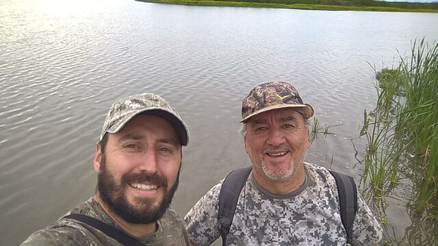 Izquierda: Eze Vivas. Fotógrafo de naturaleza.