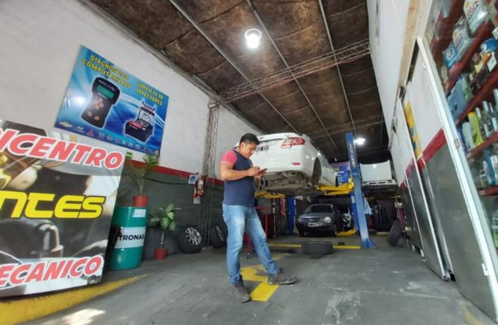 Inseguridad descontrolada en Córdoba: entraron por los techos y desvalijaron un taller