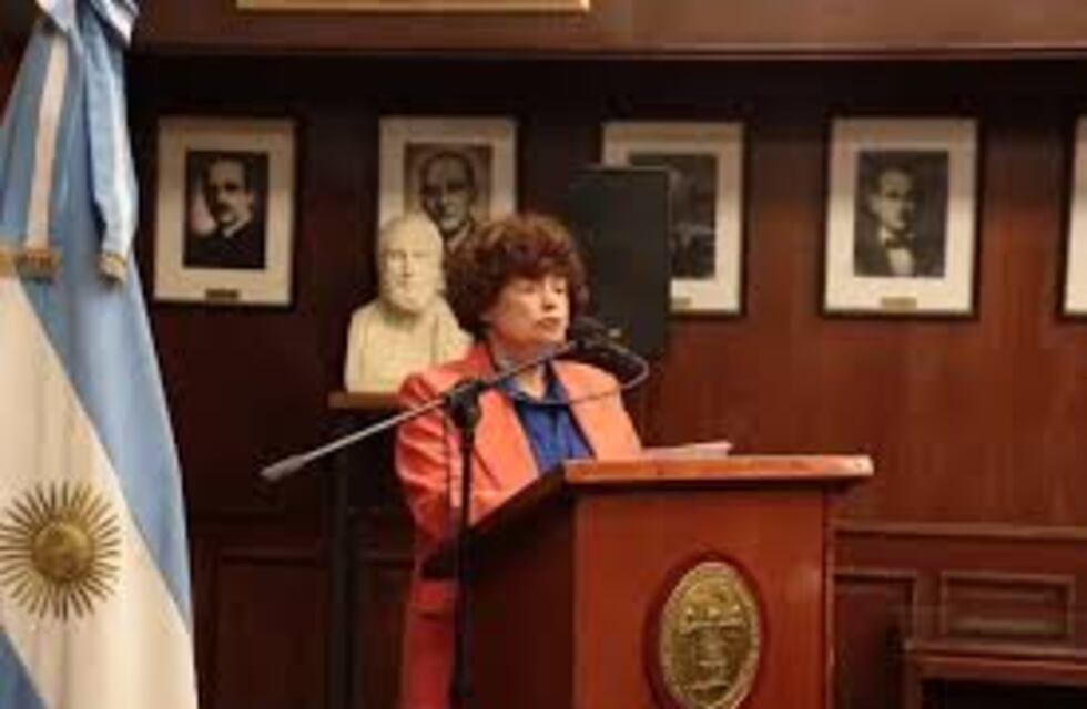 Doctora Carmen Perilli: una vida dedicada a la Literatura y la Justicia