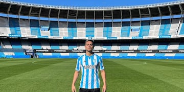 Coscu es fanático de Racing y se unió con la dirigencia para ayudar al club.
