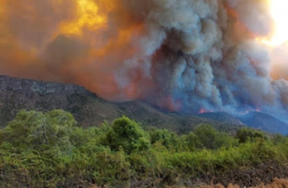 Cordillera: incendios descontrolados y amanece con lluvia