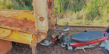 Ruiz de Montoya: motociclista en grave estado tras chocar contra un camión