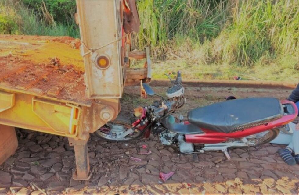 Ruiz de Montoya: motociclista en grave estado tras chocar contra un camión