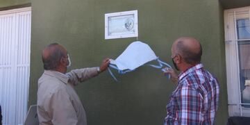 En el día de la tradición descubren placa en reconocimiento a Juan Ramón Santos.