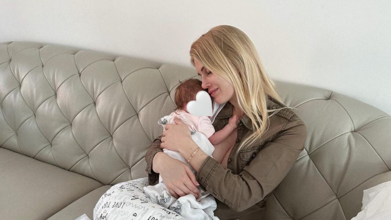 Elle, la primera hija de Christiansson y López nació el 31 de marzo. Foto: Daniela Christiansson / Instagram