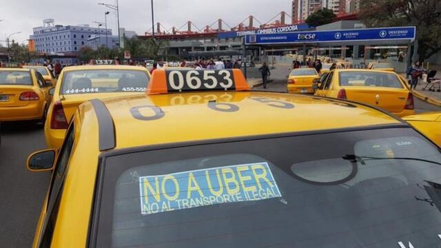 Los taxistas cordobeses, en pie de guerra contra Uber (foto de Cadena3.com).