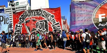 Manifestació en el Obelisco por el cierre del Programa Veredas Limpias