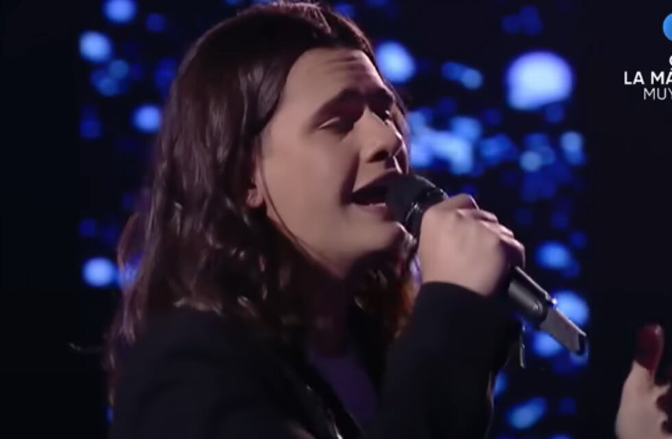 El salteño Juan Manuel González Mir espera al voto del público para continuar en La Voz Argentina