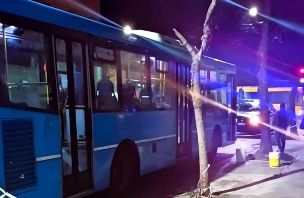 “Pelo Duro” le ofreció $ 50.000 a un adolescente de Rosario para balear un colectivo