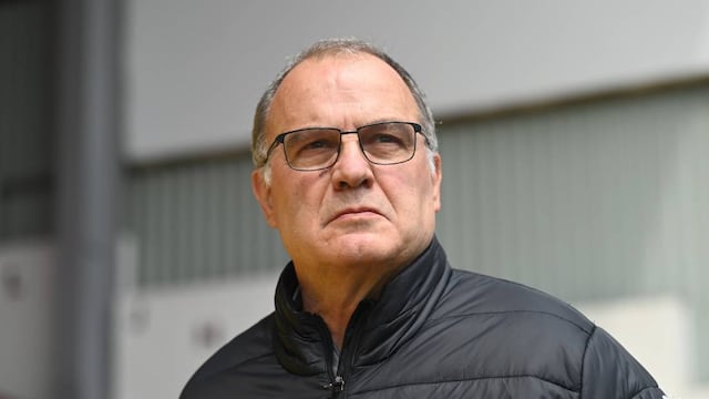 El Loco Bielsa podría dirigir al equipo charrúa.