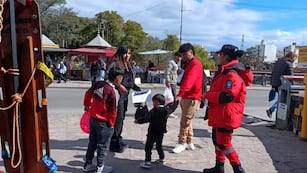 Para alertar sobre el peligro del monóxido de carbono, bomberos de Jujuy realizan en la vía pública una campaña fue replicada el fin de semana en todos los cuarteles del interior de la provincia.