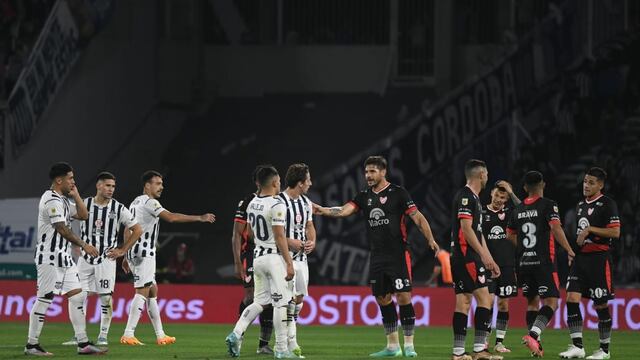 Las mejores imágenes de Talleres e Instituto, en el Kempes, por la Copa de la Liga Profesional. (Facundo Luque y José Hernández)