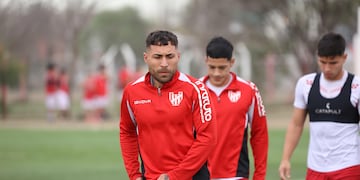 Damián Batallini, primer refuerzo de Instituto para el semestre, fue operado de la rodilla izquierda (IACC).
