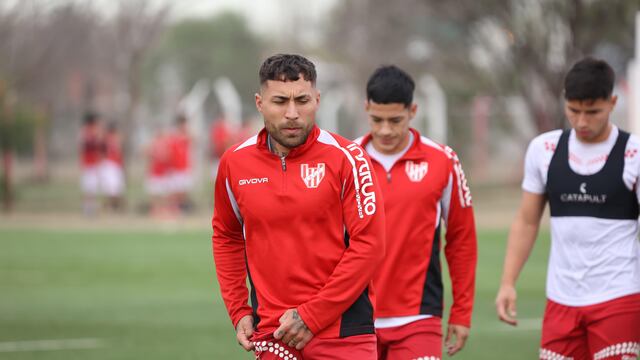 Damián Batallini, primer refuerzo de Instituto para el semestre, fue operado de la rodilla izquierda (IACC).