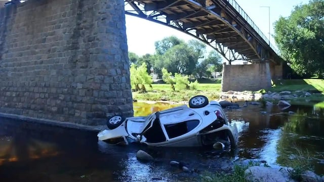 El año comenzó con dos vuelcos en rutas de Punilla: uno en Cosquín y otro en la Autovía