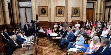 Luego de un cuarto intermedio, continuó en el Senado el plenario de comisiones que analizó el proyecto de ley para establecer la Boleta Única de Papel.
