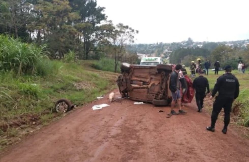Despiste y vuelco dejó como saldo un herido de gravedad