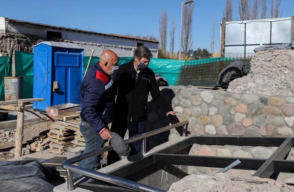 Emir Félix en modo campaña: realizó un recorrido de obras