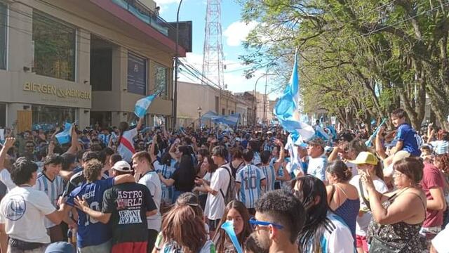 Los entrerrianos celebran el triunfo de la Selección Argentina.