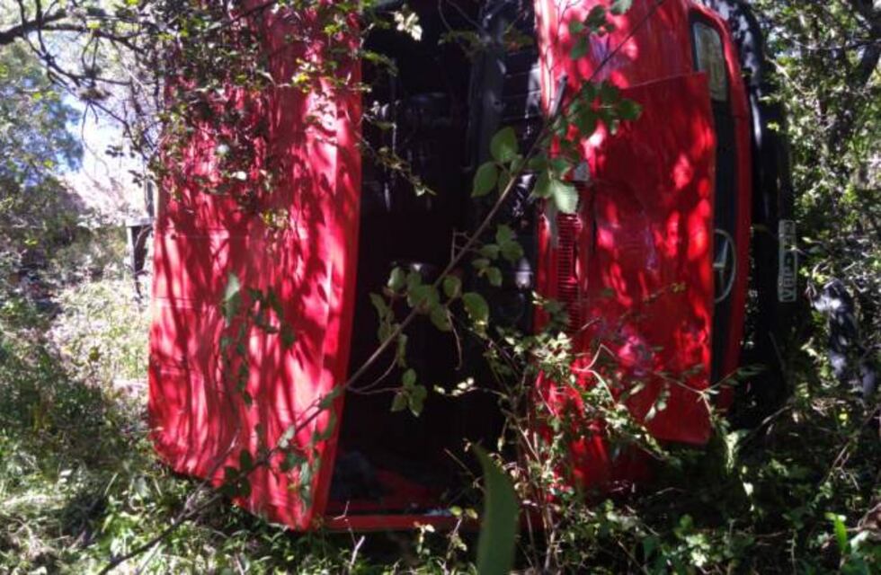 Caída de un camión por la cuesta del cura