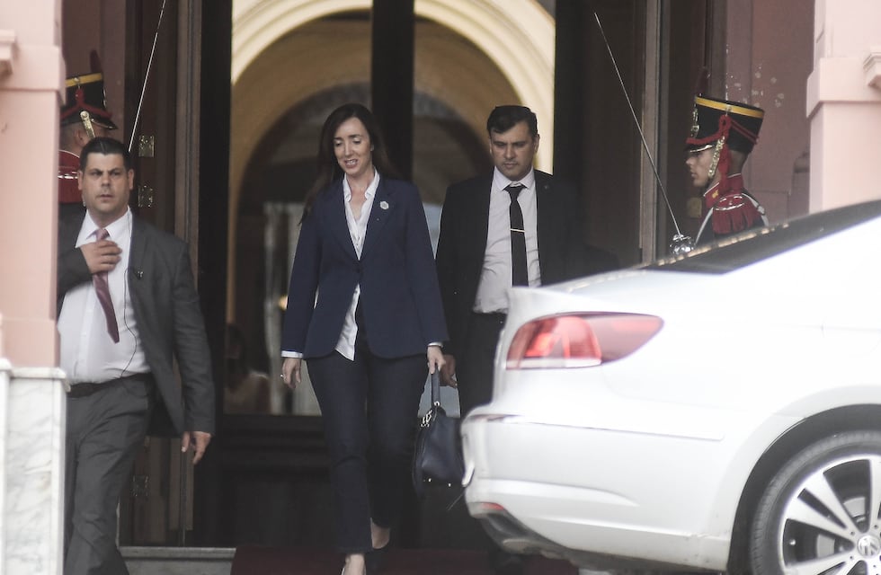 Senadores de Unión por la Patria pidieron una sesión especial para tratar el DNU de Milei