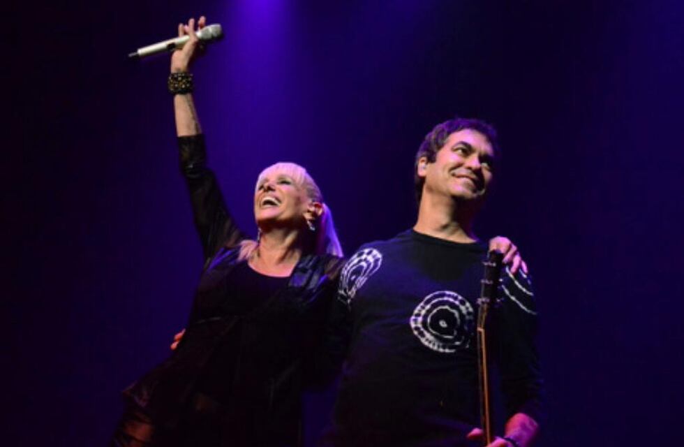 Valeria Lynch y Mariano Martínez colmaron el Teatro Luxor con su show “Íntimo”