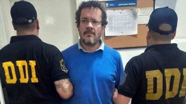 Martín del Río está detenido por el asesinato de sus padres.