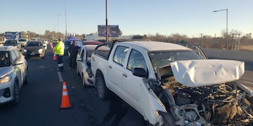 Choque en cadena de seis vehículos en un ingreso a Córdoba (Ramiro Pereyra/La Voz)