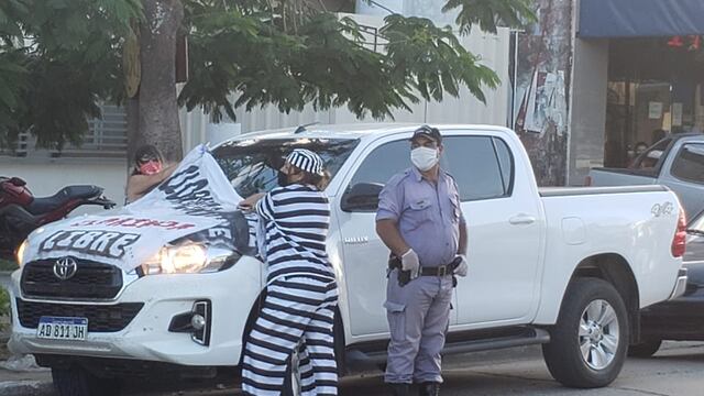 Detuvieron a Miriam Filippini cuando intentaba hablar con los ministros