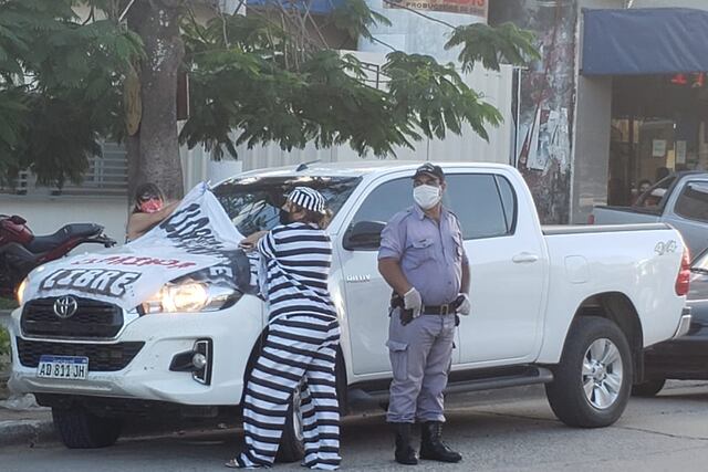 Detuvieron a Miriam Filippini cuando intentaba hablar con los ministros