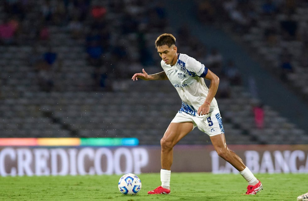 Talleres lo tiene en sus planes, pero dos clubes de Brasil negocian por su pase