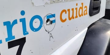 El camión recibió múltiples disparos el viernes sobre San Luis al 4500.
