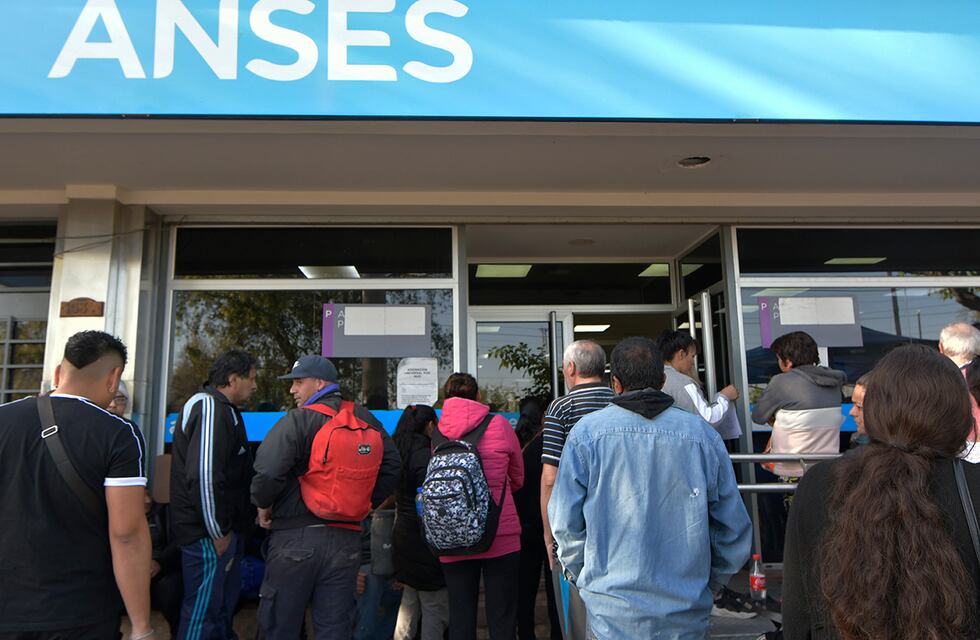 Cambios tras los feriados: cuándo cobran jubilados y titulares de asignaciones y qué pasa con el aguinaldo