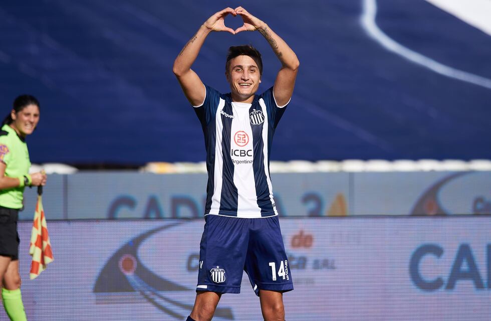 Tenaglia, otro de los puntos altos en la goleada de Talleres