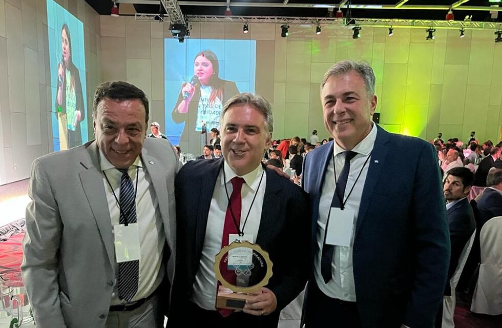 Luis Castellano participó de un encuentro en Buenos Aires, con intendentes y empresarios líderes del país