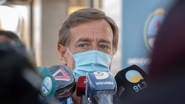 Rodolfo Suarez participó de un recorrido por el nuevo parador del Metrotranvía en el Polo TIC de Godoy Cruz.