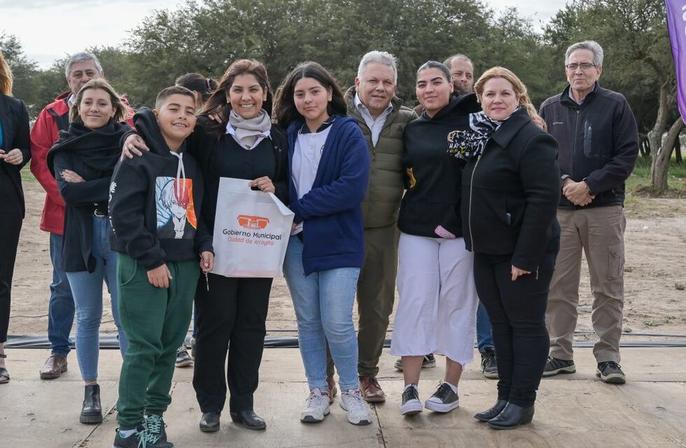 El Municipio de Arroyito entregó 10 nuevas viviendas del plan habitacional municipal Plan Casa