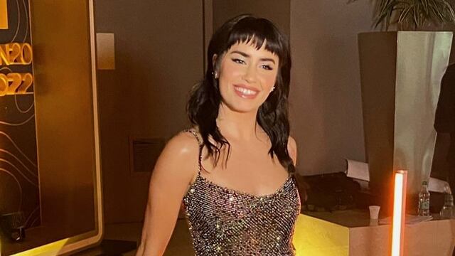 Lali Espósito en la alfombra roja de los Premios Martín fierro 2022.