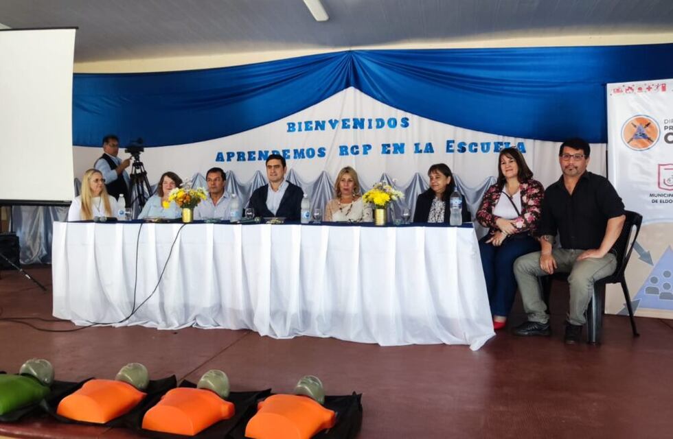 Eldorado: capacitan en RCP y primeros auxilios a personal docente