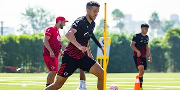 El delantero mendocino, Franco Di Santo ya entrena en el equipo mexicano de Xolos.