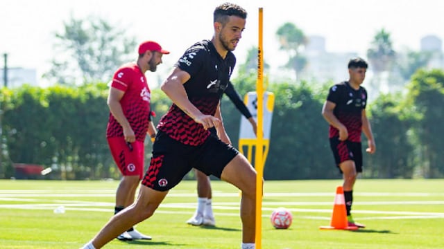 El delantero mendocino, Franco Di Santo ya entrena en el equipo mexicano de Xolos.