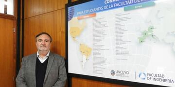 La mayor distinción académica del gobierno francés para un profesor de la UNCuyo