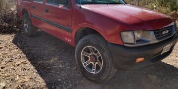 La camioneta robada en Mendoza, por la cual le pidieron dinero para recuperarla.