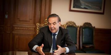 Miguel Ángel Pichetto criticó a Martín Guzmán: “Es dramático tener un ministro de Economía que no habla”