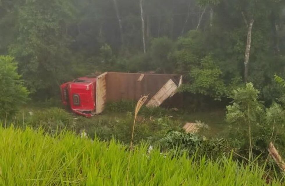 El Soberbio: Un camionero falleció tras despistar sobre la ruta provincial 13