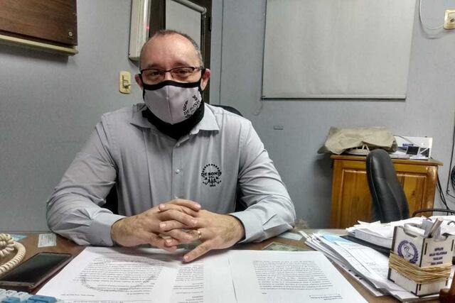 “Hemos tenido casos de contagios de Covid-19 entre nuestro personal, y también en funerarias del interior , inclusive el día de ayer se ha producido el fallecimiento de un colega como consecuencia de complicaciones derivadas por el contagio” detalló Fernández.