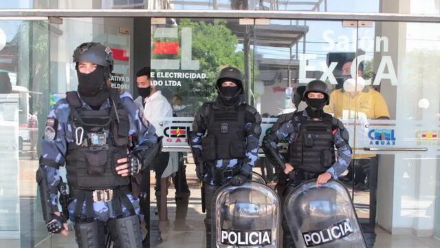 Suspenden la Asamblea de la CEEL por incidentes entre delegados y opositores.