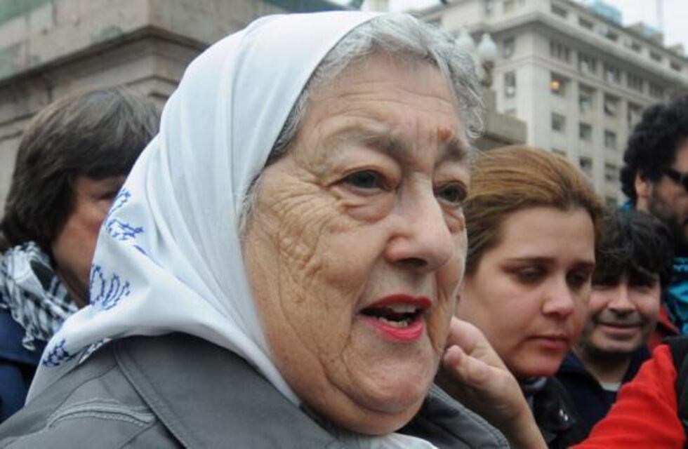 Hebe de Bonafini fue dada de alta y continuará su tratamiento de manera ambulatoria