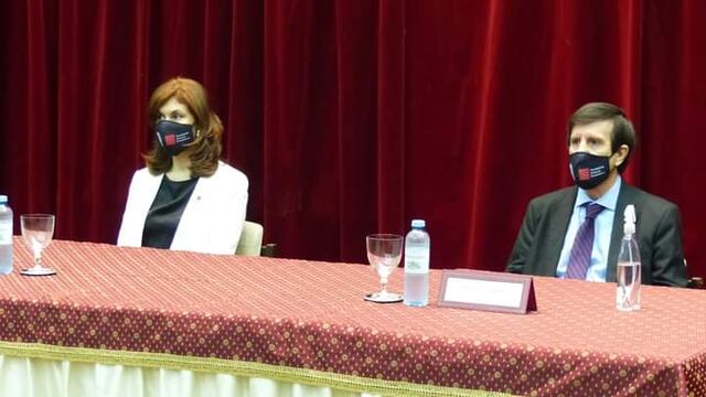 La UNT tuvo la primera colación de Grado presencial del 2020