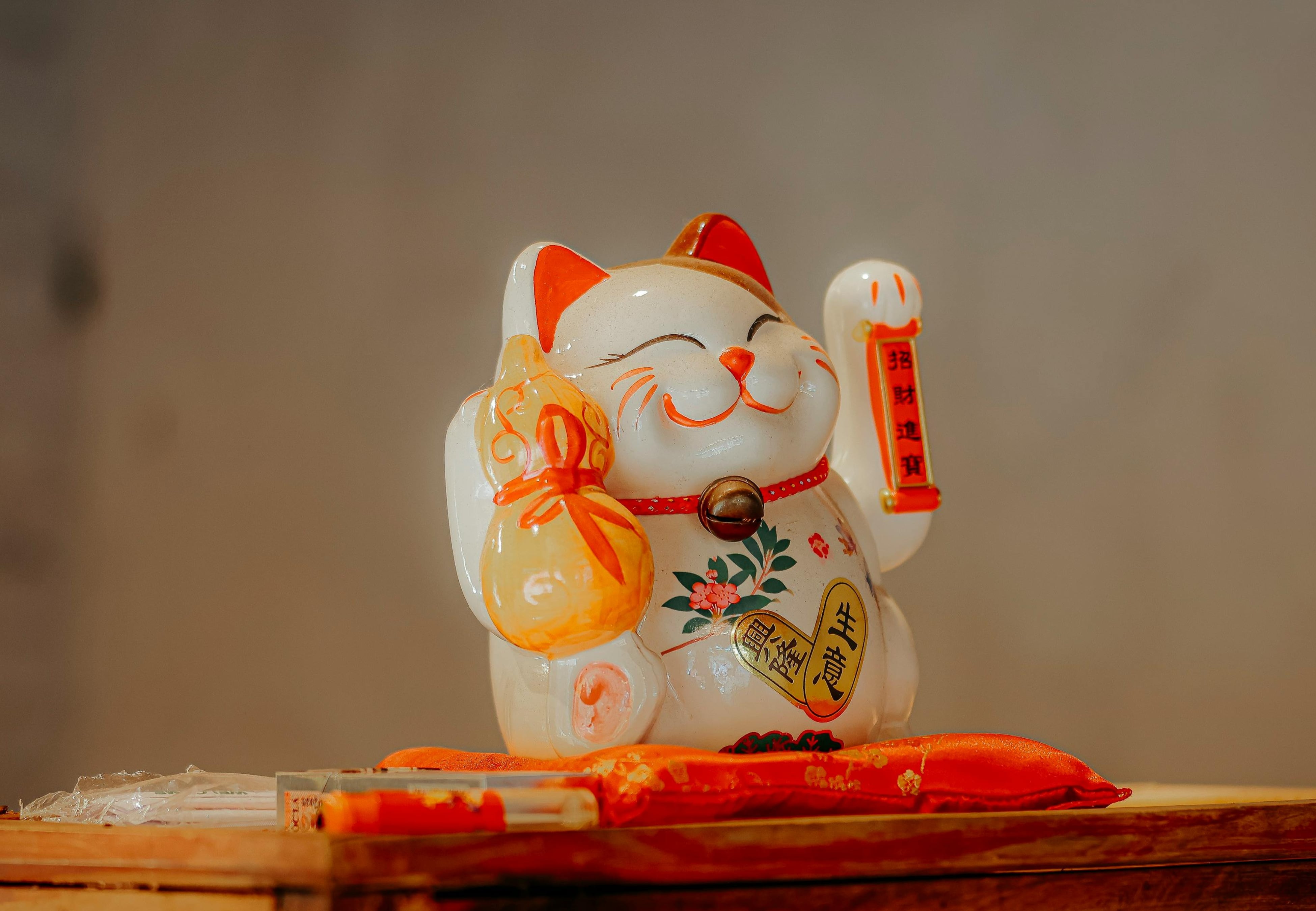 El Feng Shui explica dónde poner el gato de la fortuna.